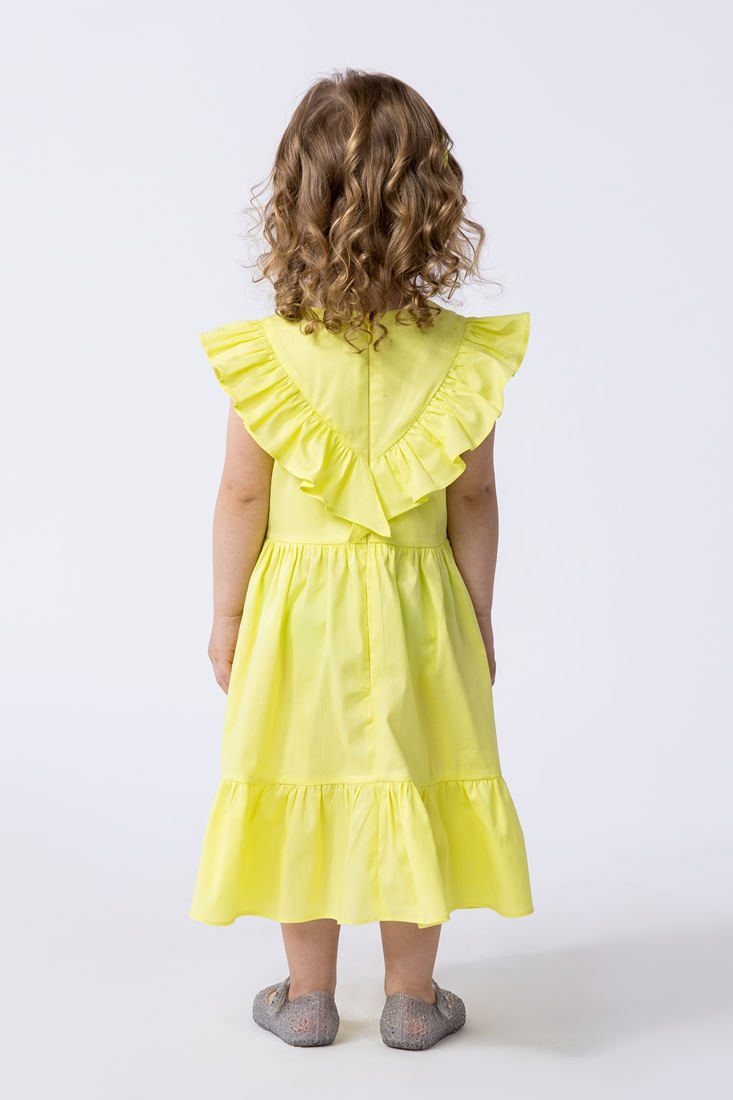 Vestido-infantil-com-babados-e-enfeite-de-croche-