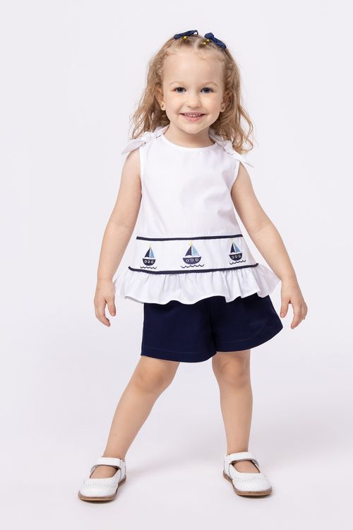 Conjunto blusa e short em tricoline com bordado para bebê menina