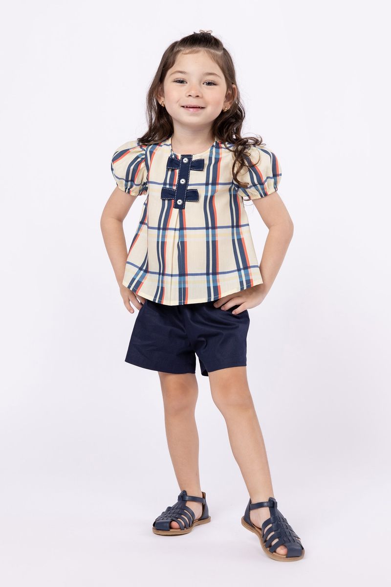 857018-Conjunto-blusa-e-short-em-tricoline-para-bebe-menina