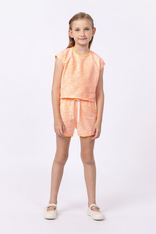 Conjunto de blusa com manga morcego e short com viés na lateral para meninas