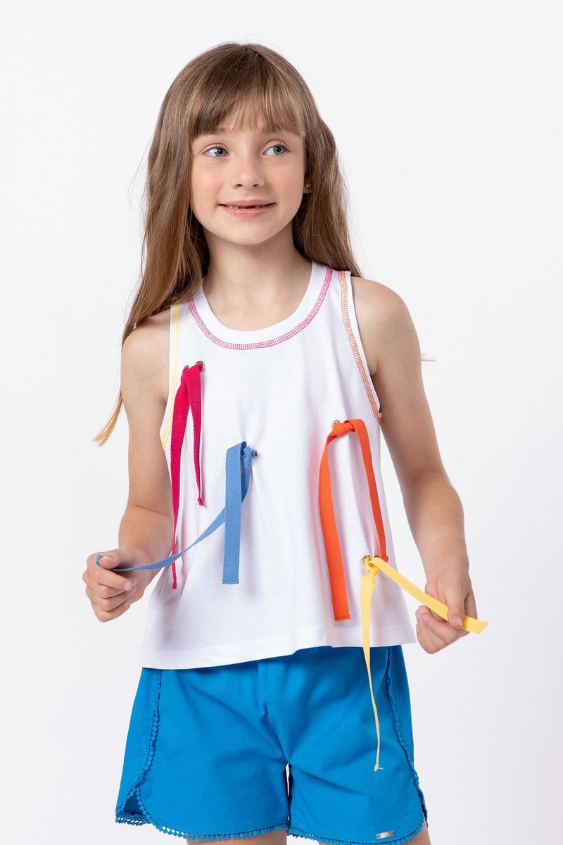 858030-Blusa-regata-em-malha-com-detalhe-em-ilhos-e-cadarco-para-meninas