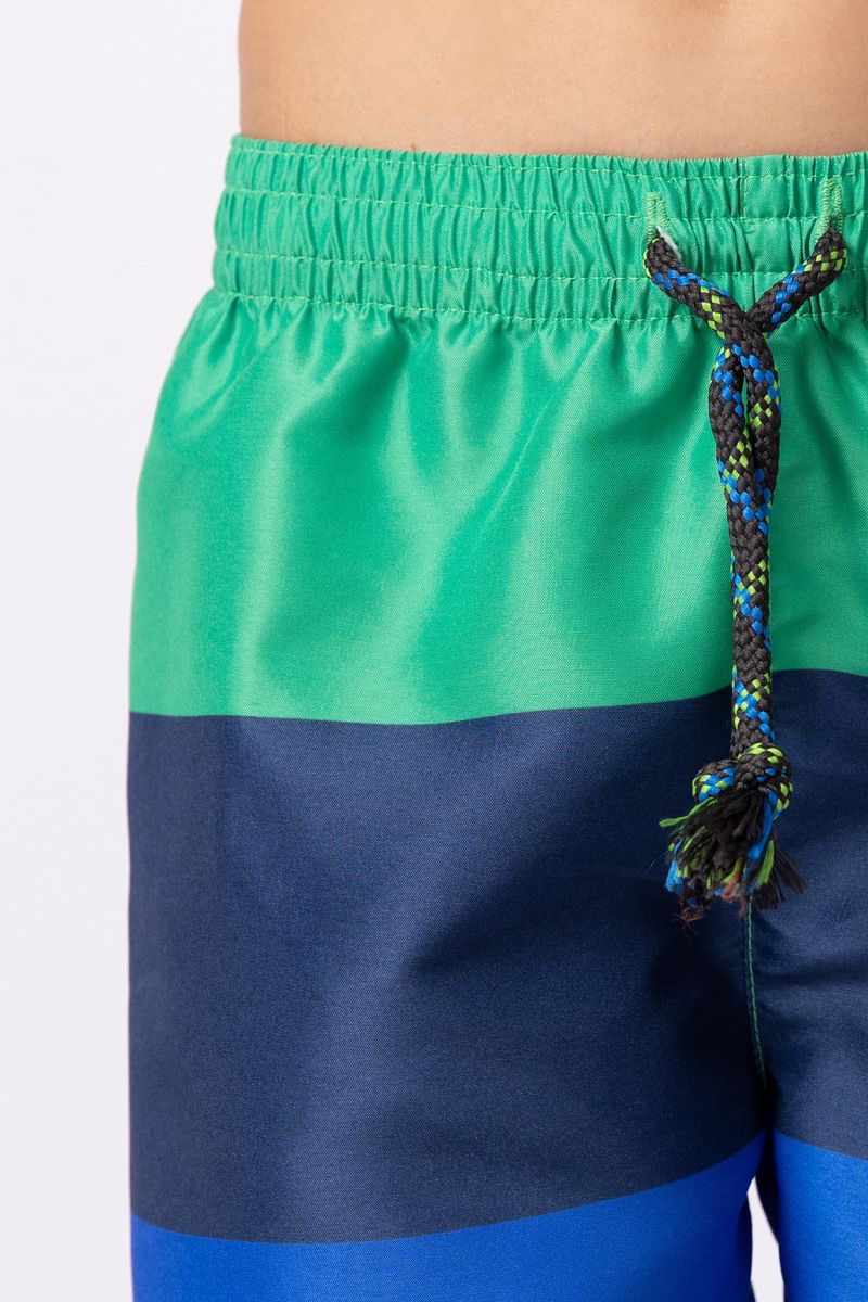 858130-Bermuda-de-nylon-listrada-para-meninos