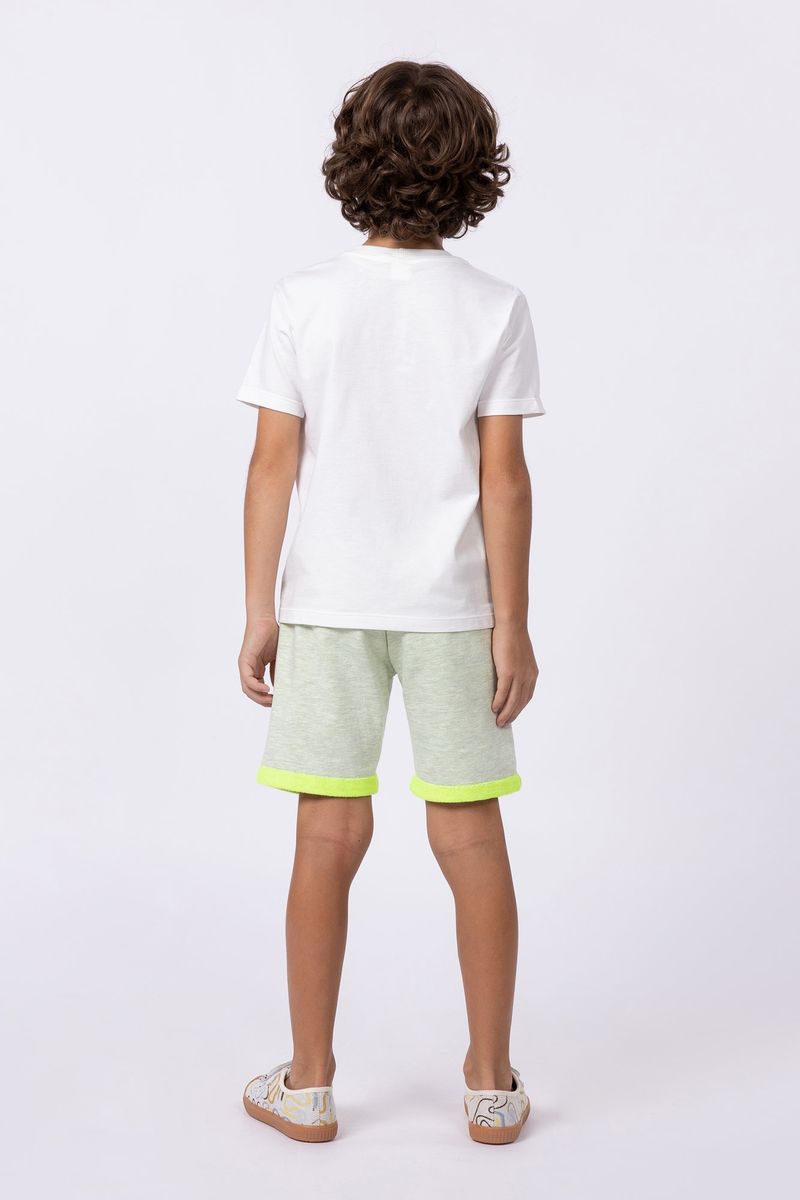 858156-Conjunto-de-camiseta-meia-malha-com-estampa-e-bermuda-de-moletom-para-meninos