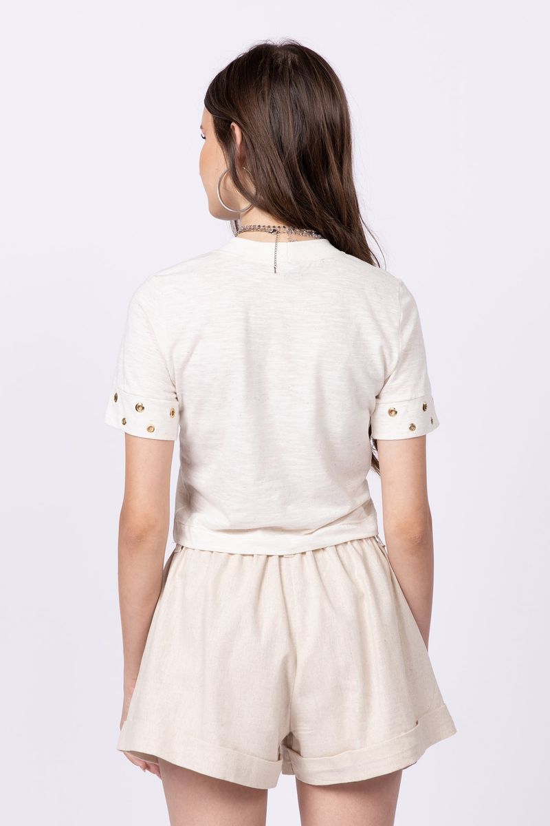859046B-Short-teen-para-menina-em-linho-de-viscose-com-ilhos-nos-bolsos