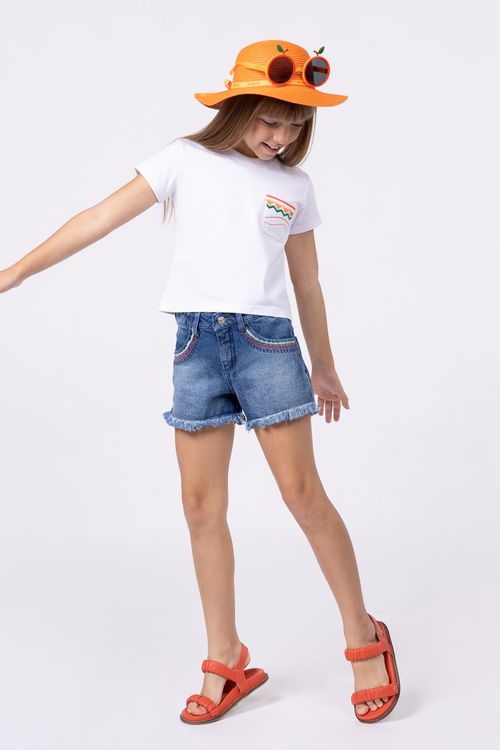 Short jeans com bordado étnico para menina