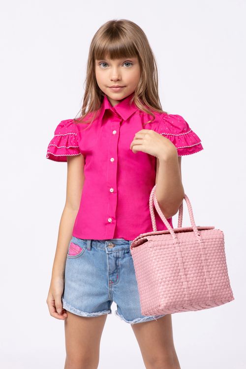 Short jeans com bolso pink e bordado para menina