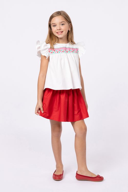 Conjunto bata com silk relevo e saia-short em tricoline para menina