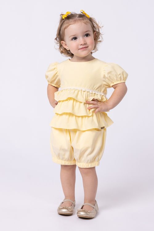 Conjunto bata em tricoline maquinetada e short em tricoline para bebê para menina
