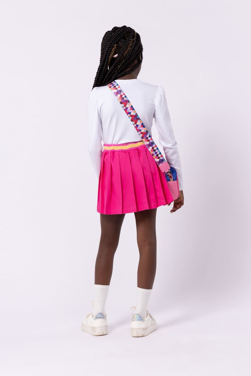 861035-Saia-short-cor-19-Costas