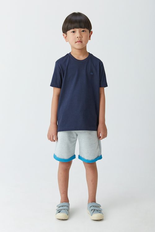 Bermuda Infantil para Menino em Moletom com Detalhe no Bolso e na Barra