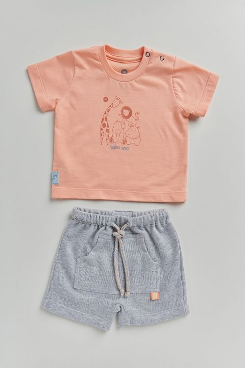 Conjunto Camiseta de Malha 100% Algodão com Estampa Lúdica Amigos e Bermuda em Moletinho Flamê