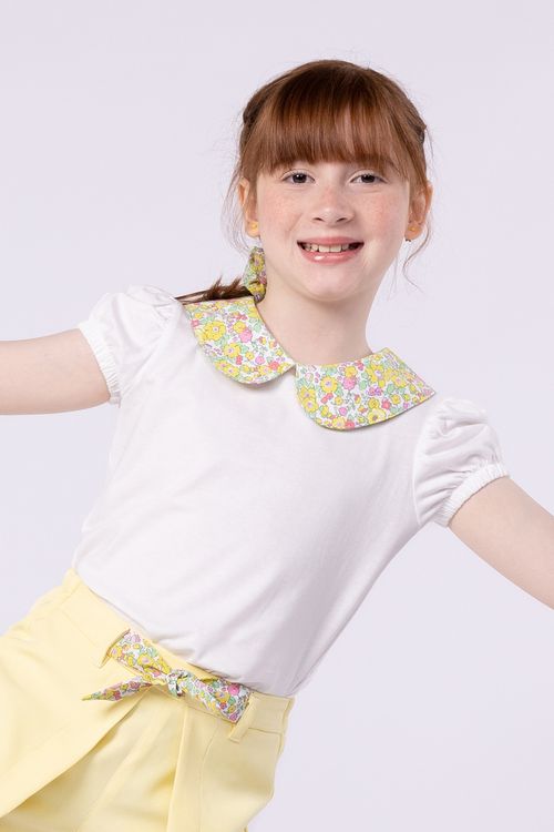 Blusa Infantil com Gola Decote Sobreposta para Menina
