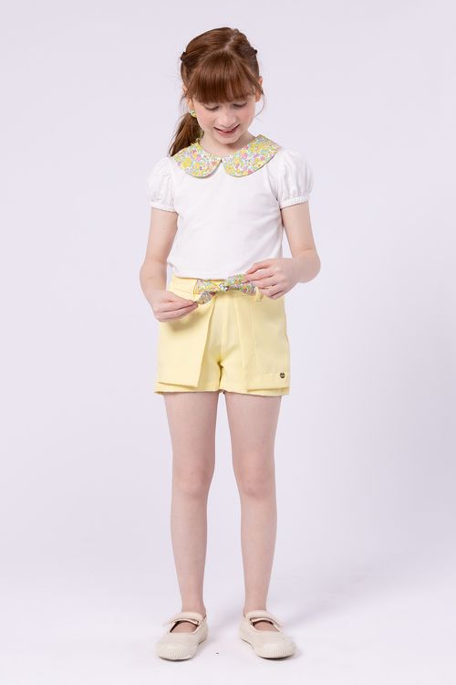 Short Infantil com Recorte Sobreposto e Faixa Estampada para Menina