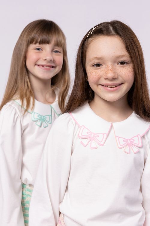 Blusa Infatil de Malha com Detalhe de Gola Estampada para Menina