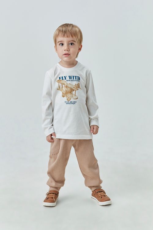 Conjunto Infantil com Camiseta de Malha com Estampa de Avião e Calça de Malha Texturizada