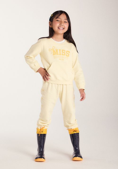 ABRIGO DE MOLETOM SEM FELPA MODELO FECHADO COM DETALHE DE SILK FRENTE E LATERAL DA CALÇA